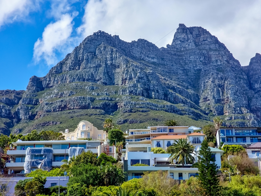 To Let 7 Bedroom Property for Rent in Camps Bay Western Cape